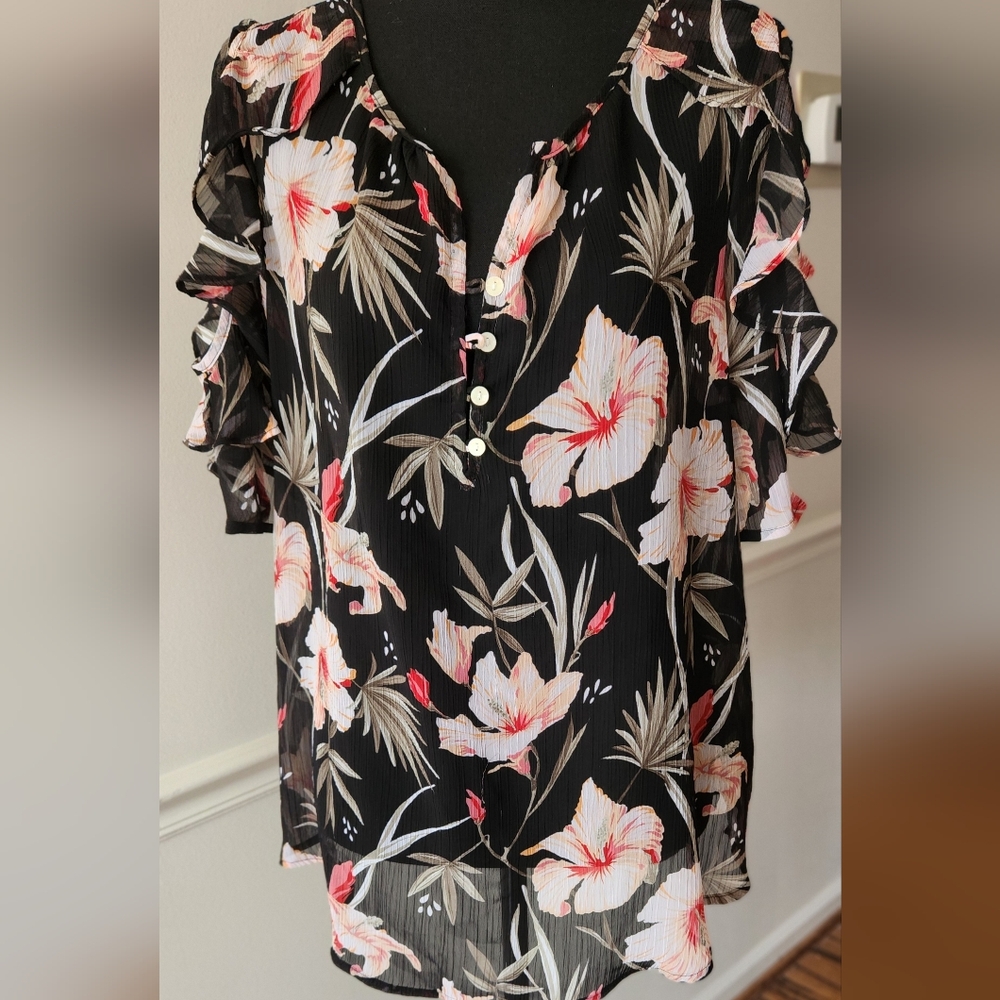 Floral Ruffle Sleeve Women's Top - Black and Pink